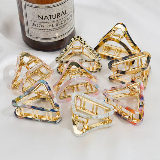 Pince à cheveux triangulaire