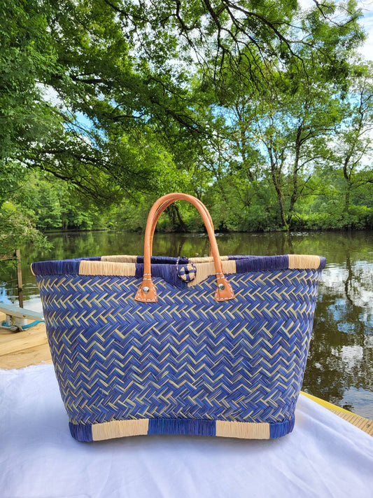 Paniers colorés en fibres naturelles