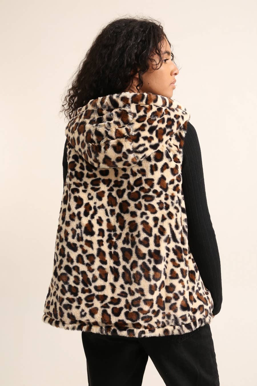 Veste en fourrure léopard réversible à capuche sans manche: Or