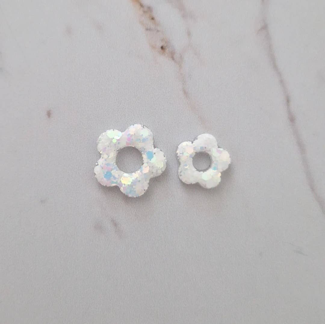 Boucles d'oreilles Flower (couleur au choix): Blanc banquise / Classique