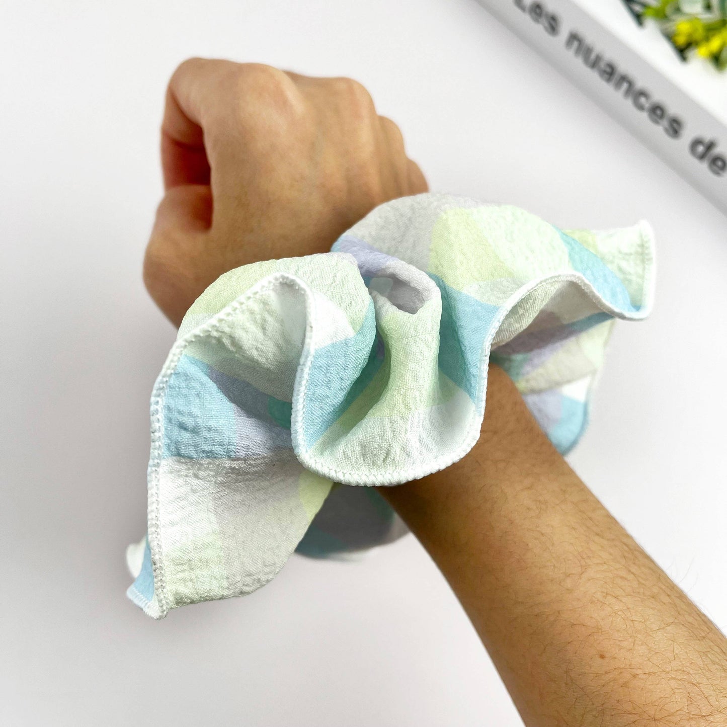 Chouchou en tissu froncé minimaliste, élastique à cheveux couleurs bonbon: Rose