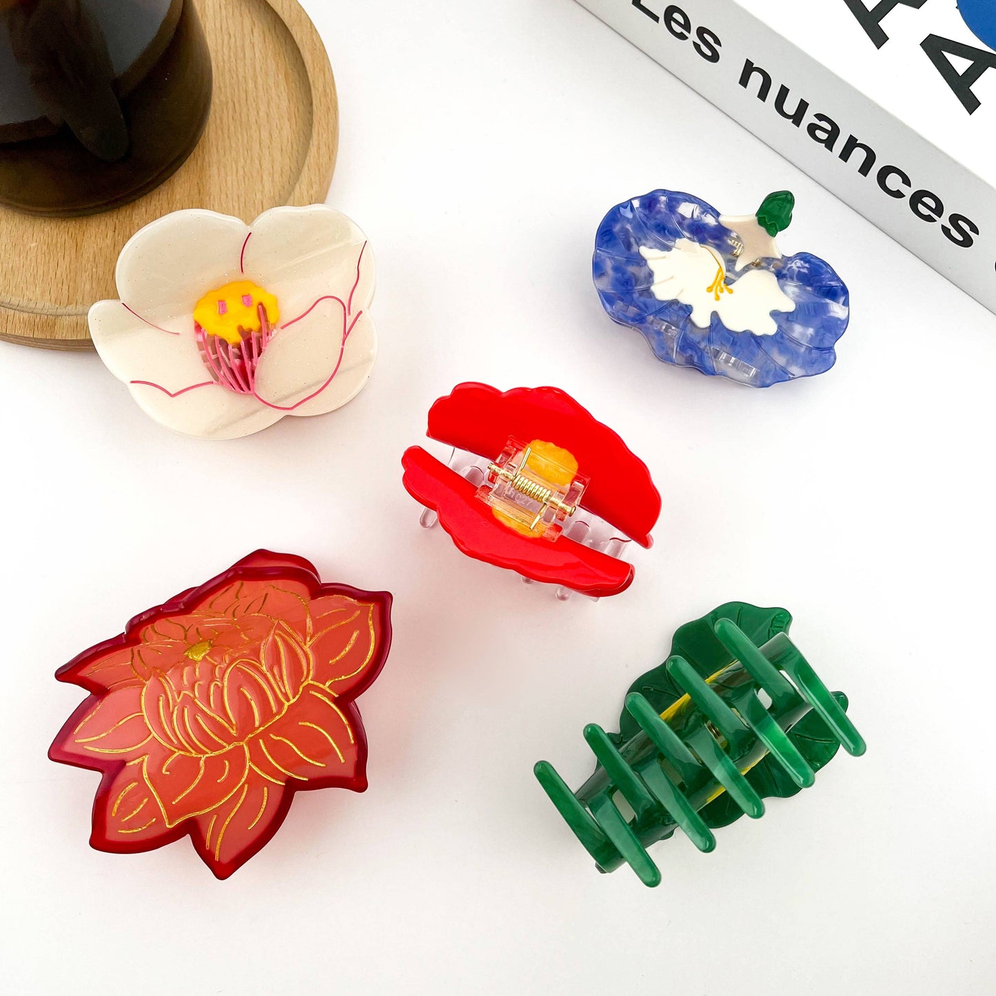 Pince à cheveux fleur de prunier rouge