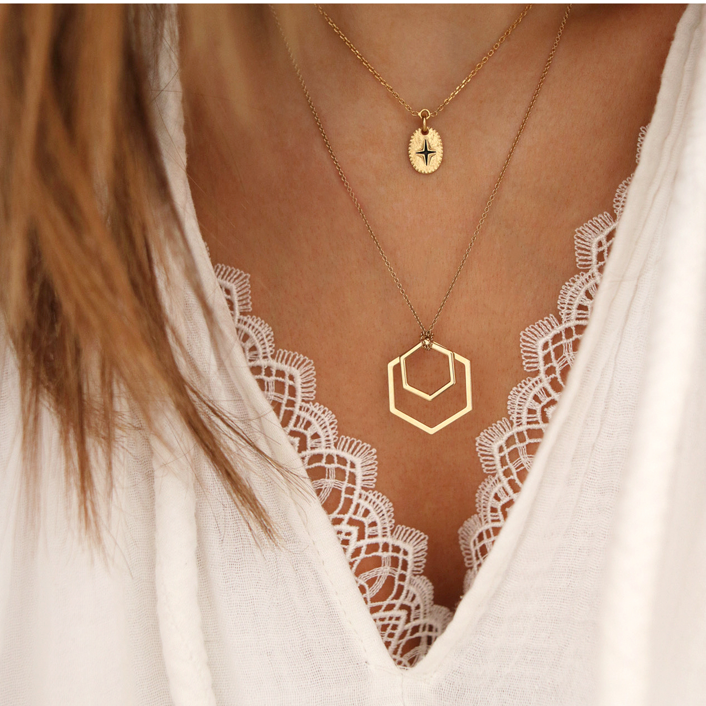 Collier hexagone Dupont double