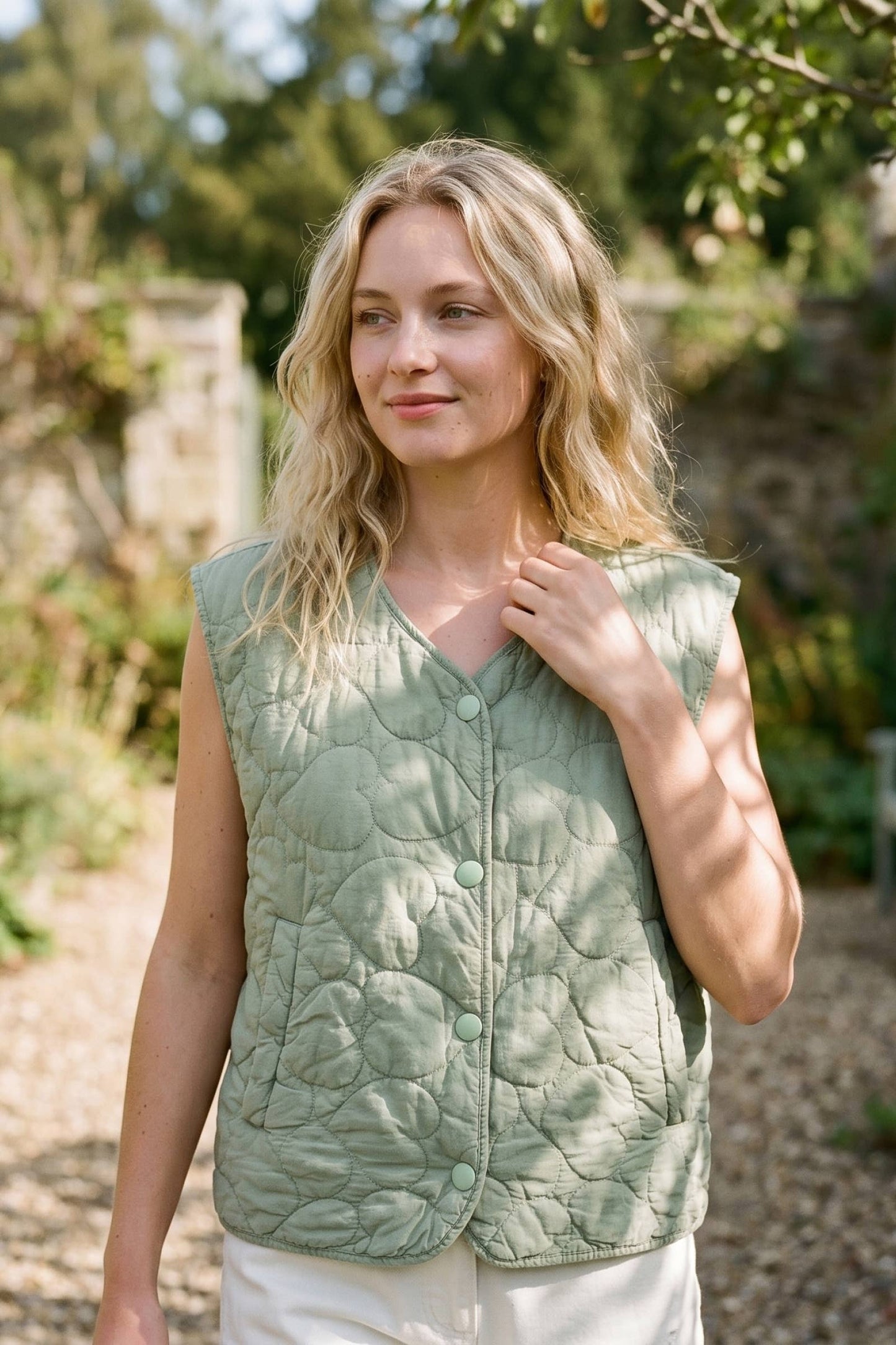 Gilet matelassé en coton: Kaki / TU