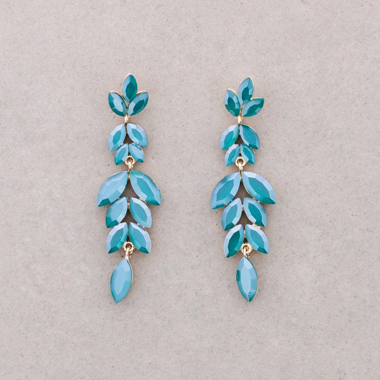 Boucles d'oreilles Feuille pendantes Fuchsia