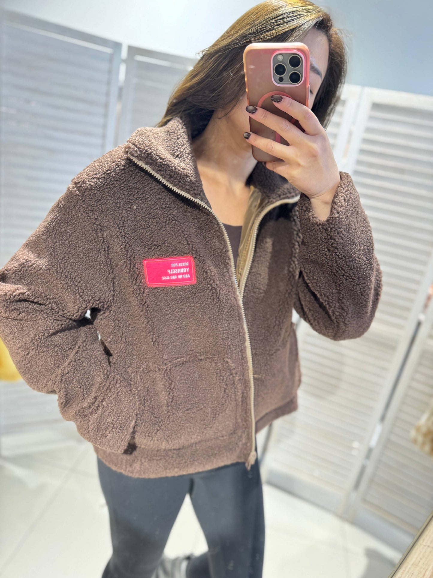 Veste en sherpa à zip: Marron / Taille unique