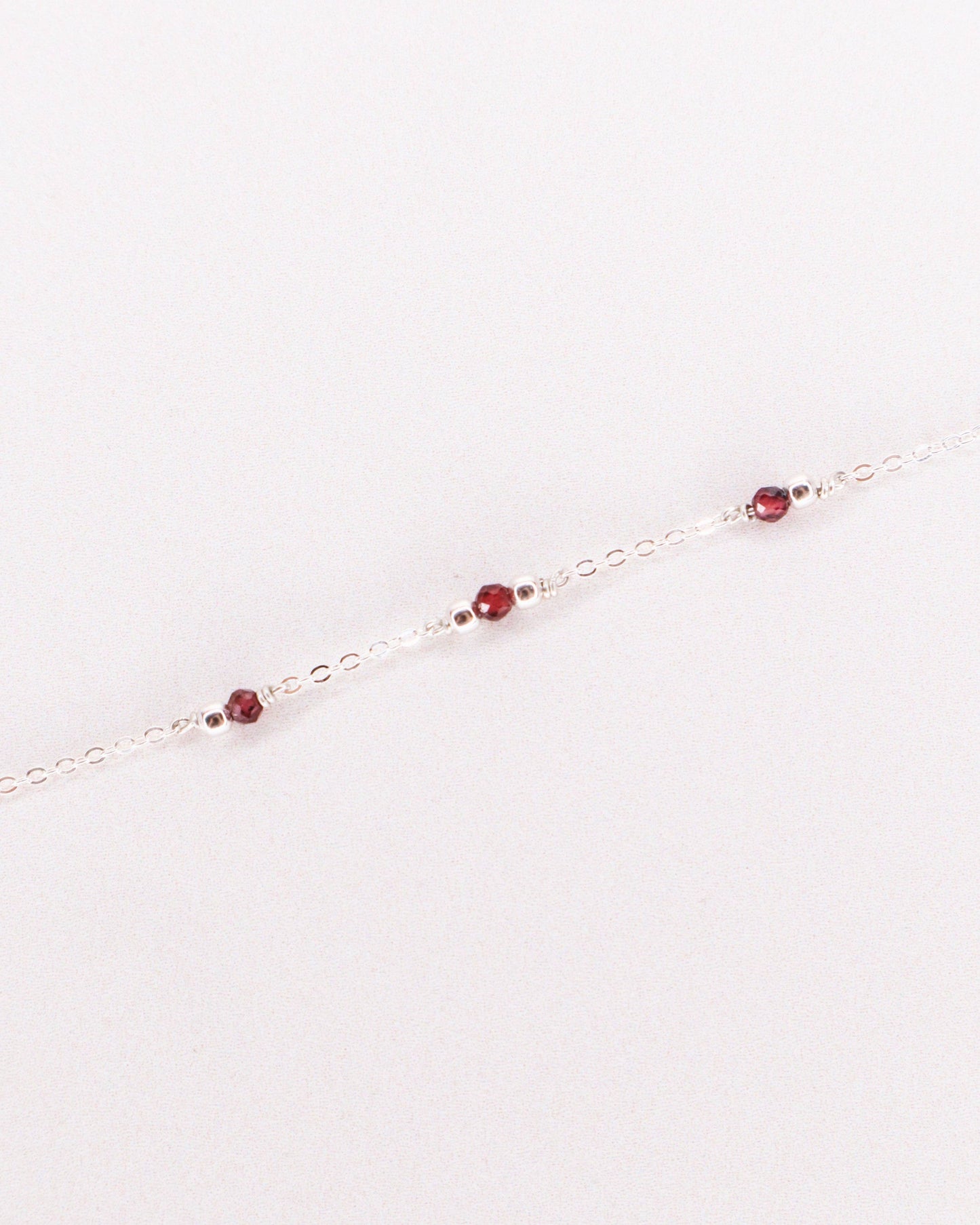 Bracelet Aube avec pierre Grenat