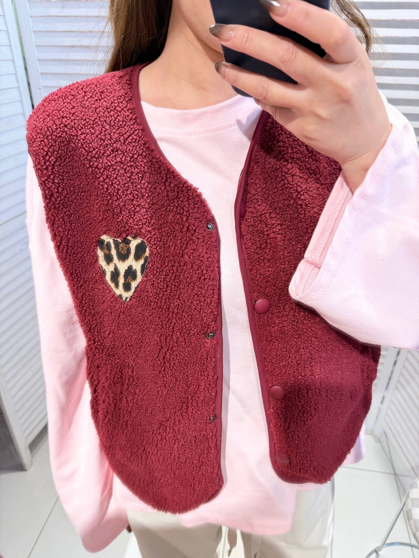 Gilet aspect polaire avec cœur imprimé: Bordeaux / TU
