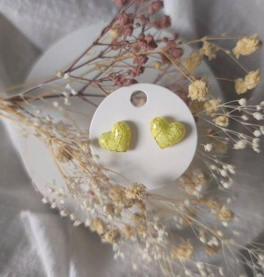 Boucle d'oreille puce Mini coeur (couleurs au choix): Jaune pastel - DupontDupont