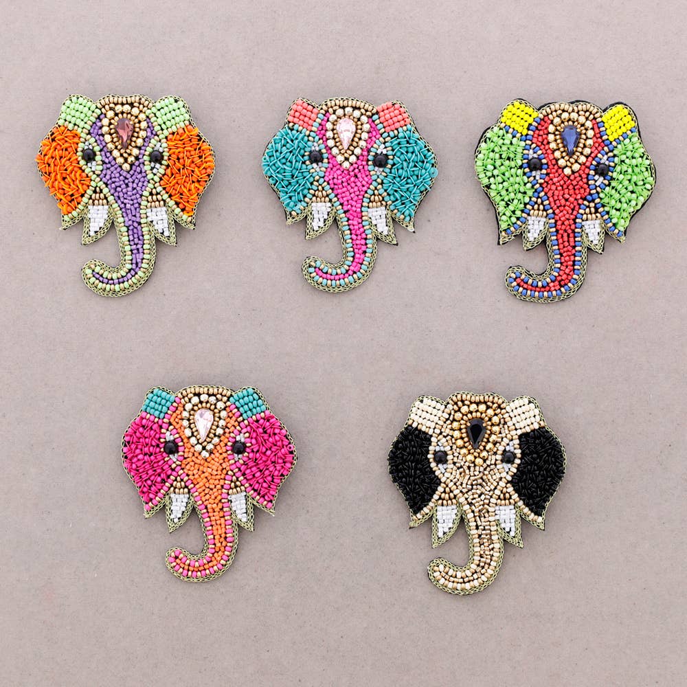 Broche éléphant en perles: Rojo