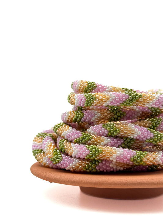 Bracelet népalais  perles de verre E28