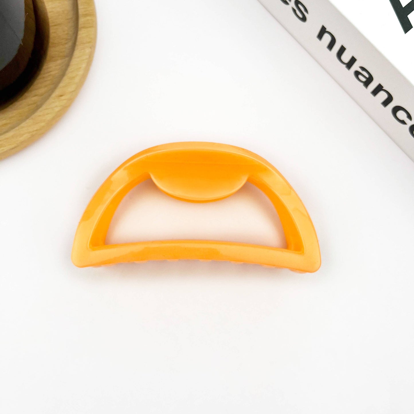 Pince à cheveux demi-cercle creux