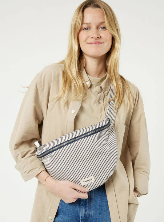 Banane Custine XL Ecume fond blanc