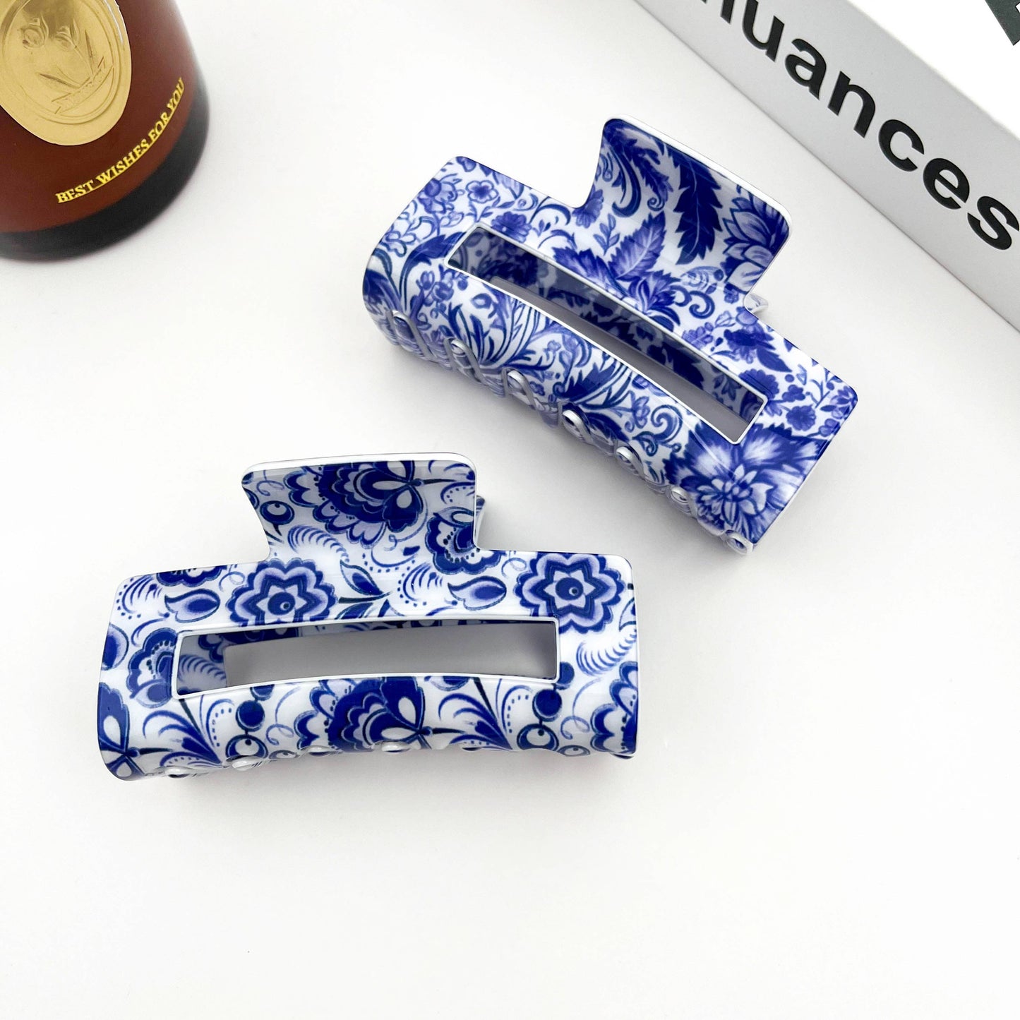 Pince à cheveux porcelaine bleue