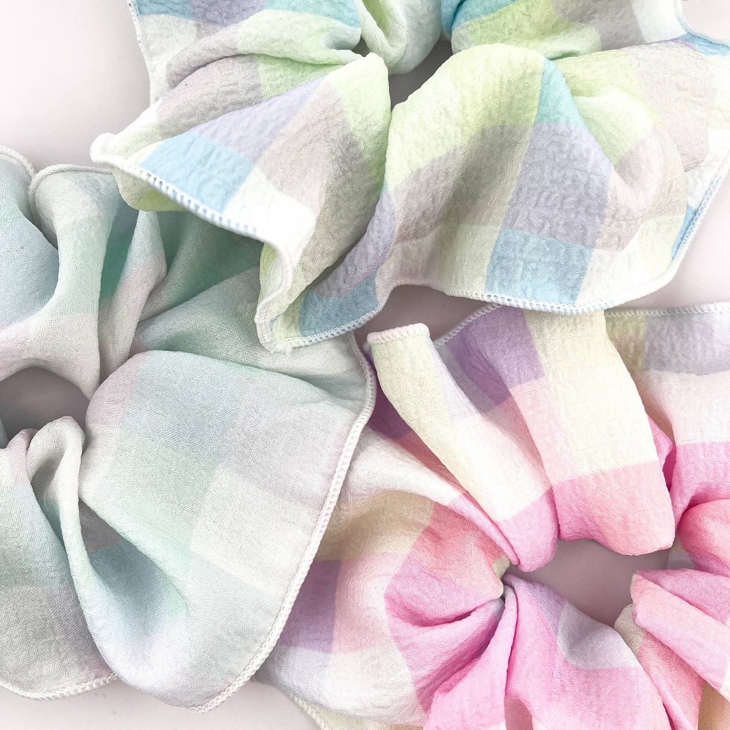 Chouchou en tissu froncé minimaliste, élastique à cheveux couleurs bonbon: Rose