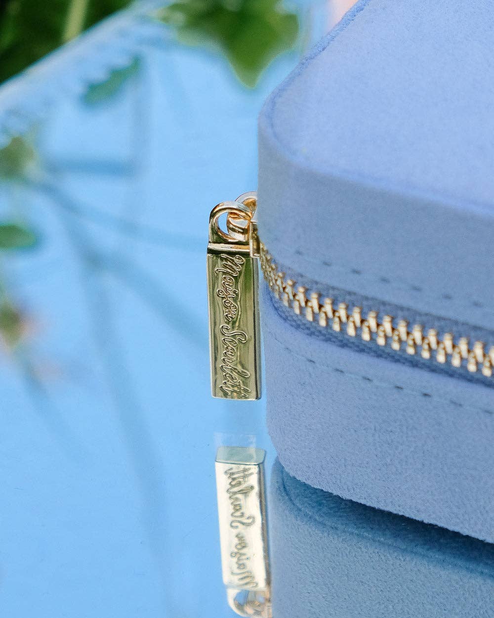Boîte à bijoux de voyage Corinne en velours Bleu marine - DupontDupont
