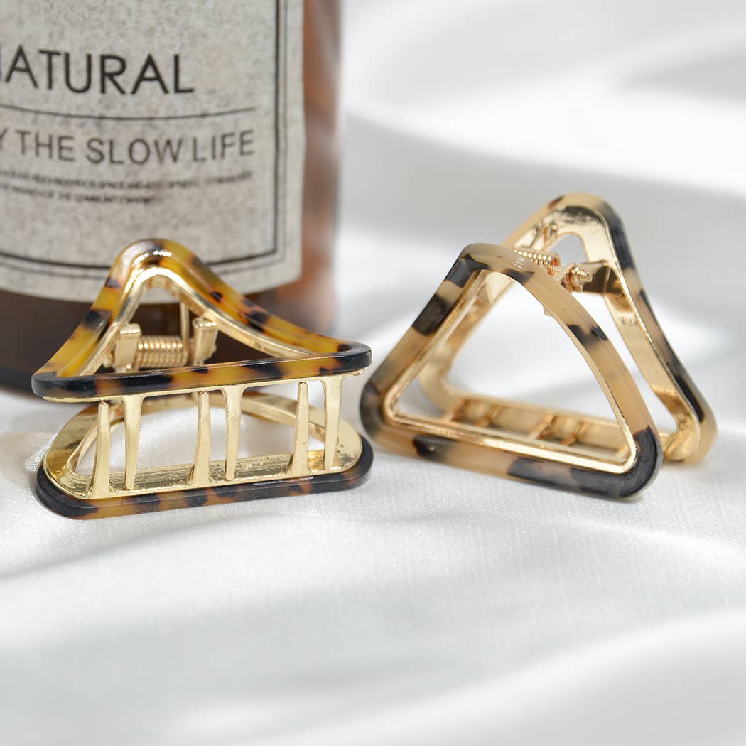 Pince à cheveux triangulaire