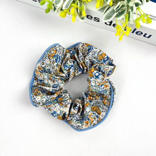 Chouchou floral élégant, attache-cheveux pour le printemps et l'été: Bleu Blanc