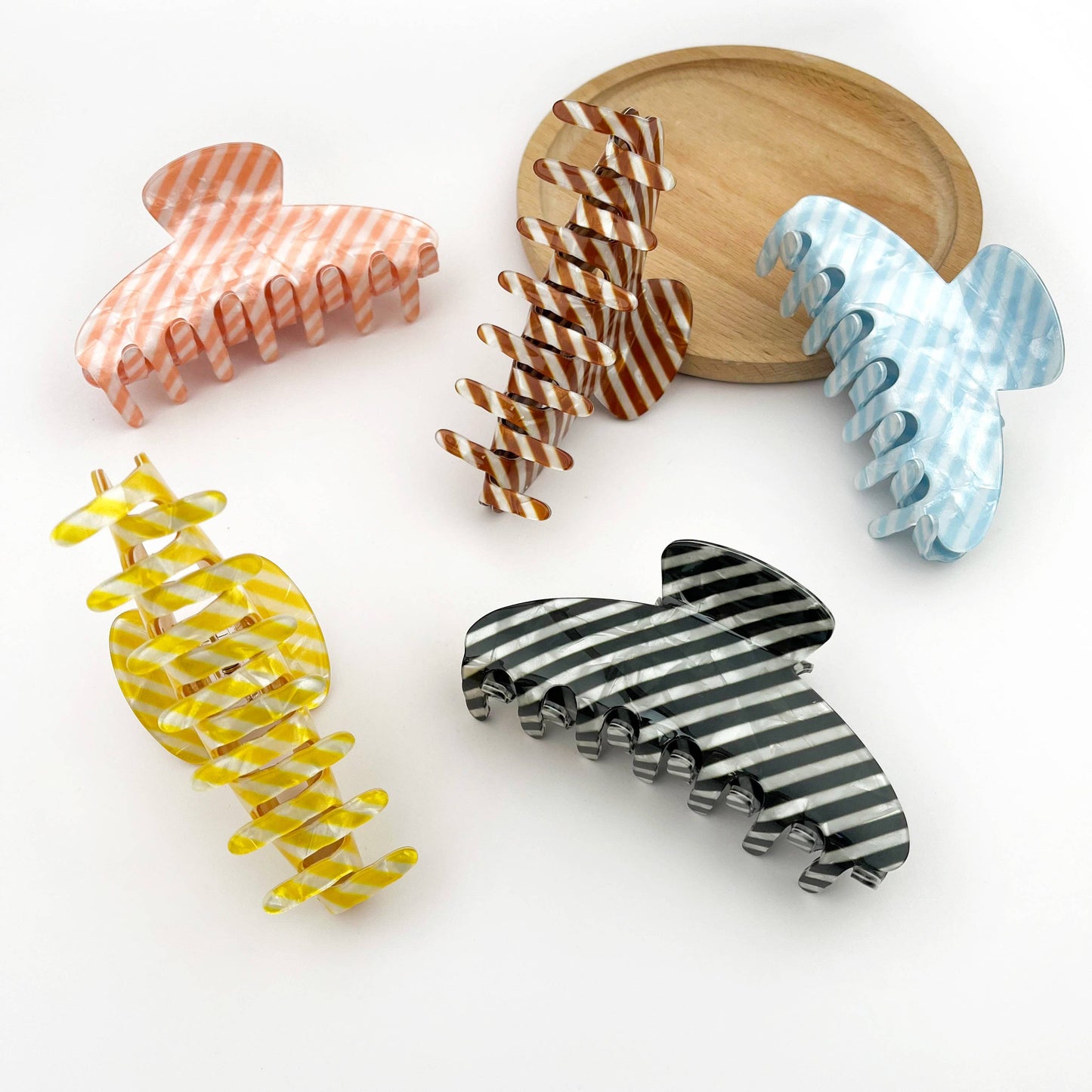 Pince à cheveux ovale rayée classique: Rose