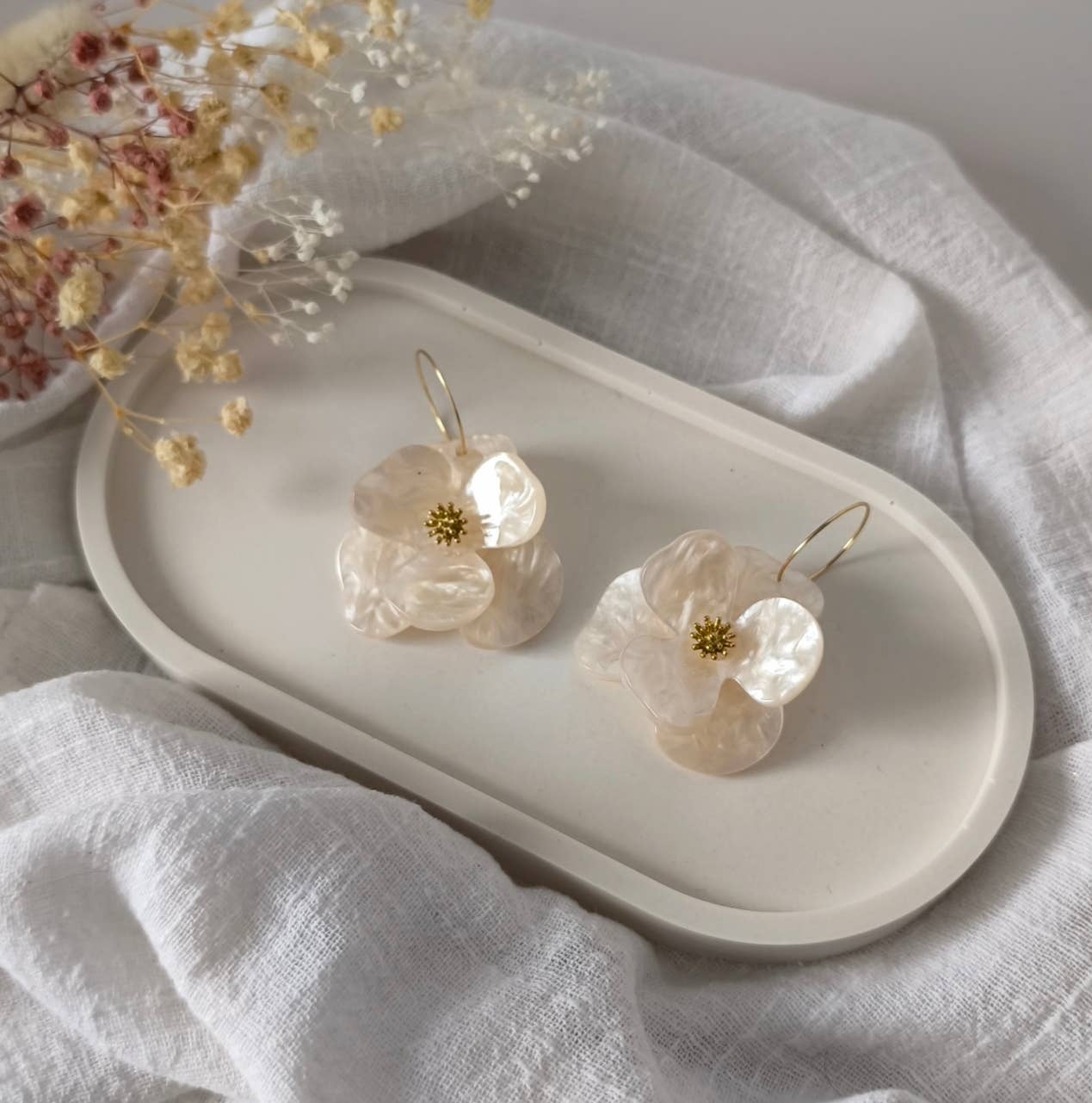 Boucles d'oreilles Jolies fleurs écru nacré - DupontDupont