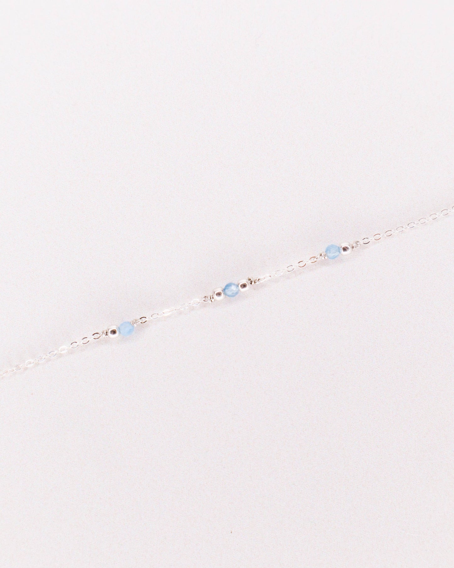 Bracelet Aube avec pierre Grenat