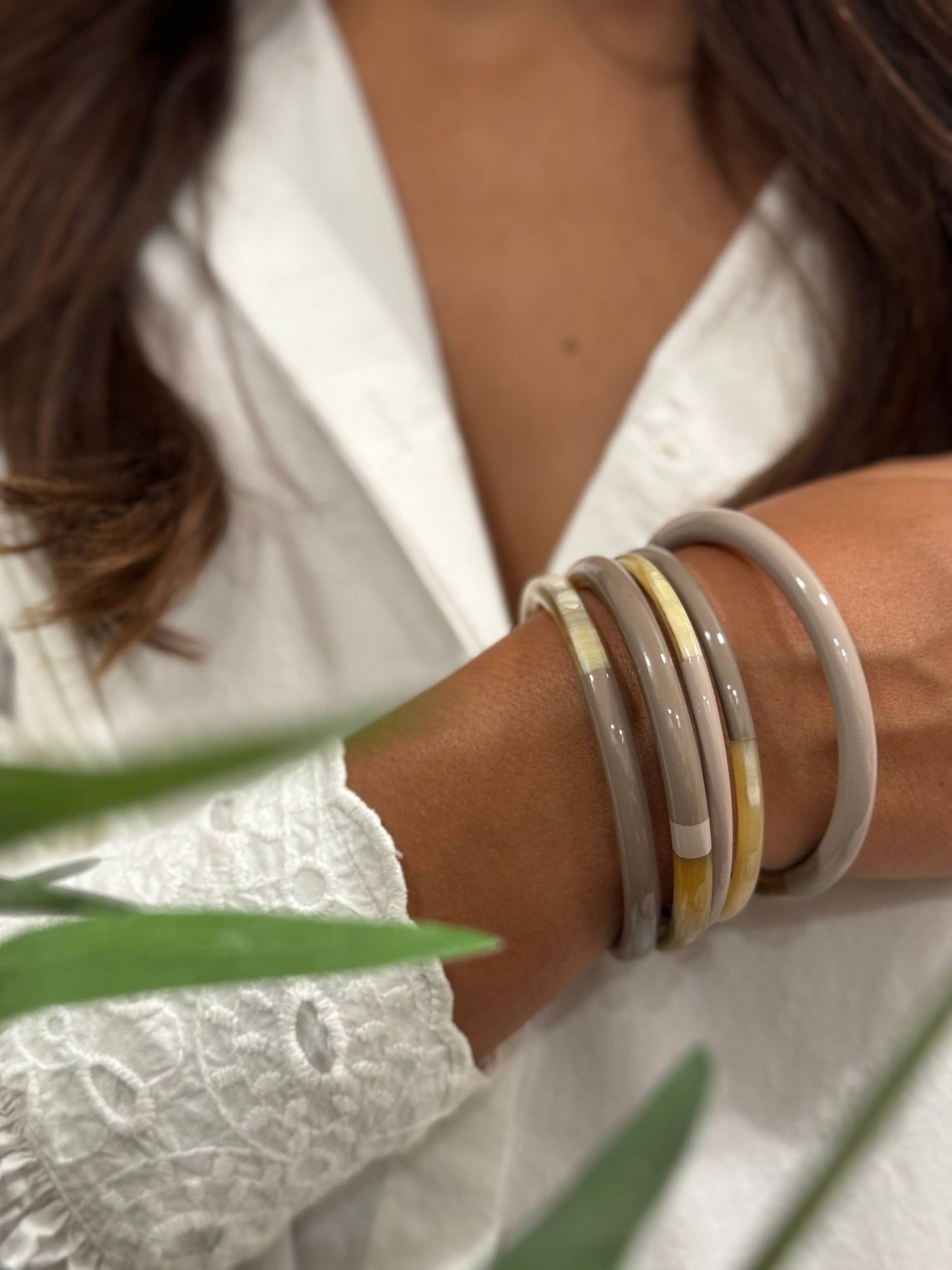 Jonc laqué en corne de buffle Beige 6mm: C58-M