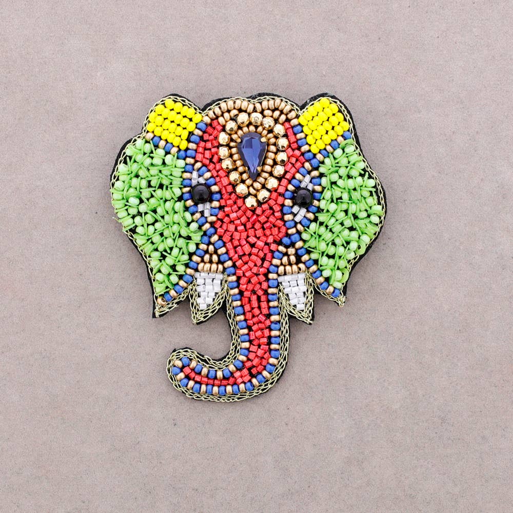 Broche éléphant en perles: Rojo