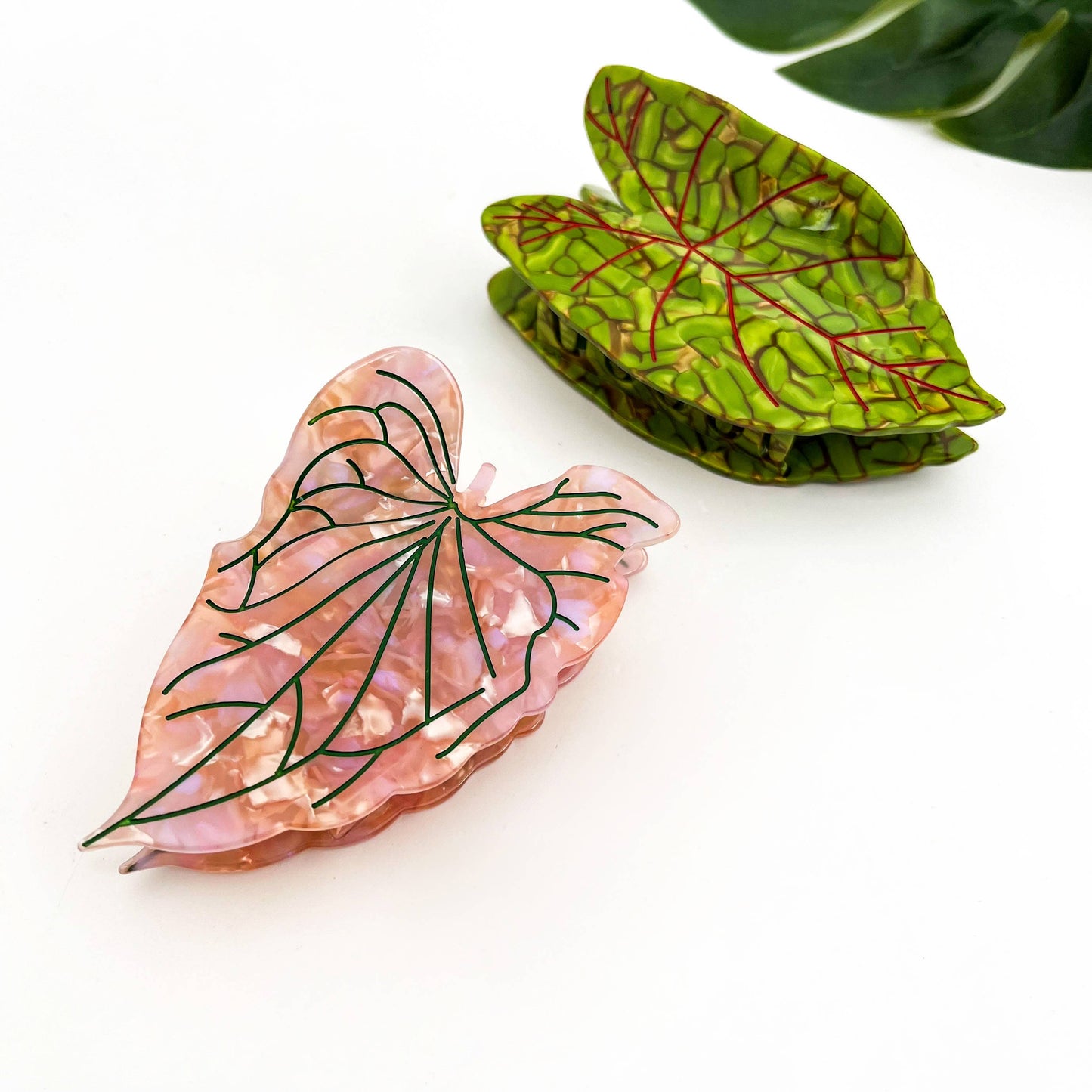 Pince à cheveux feuille