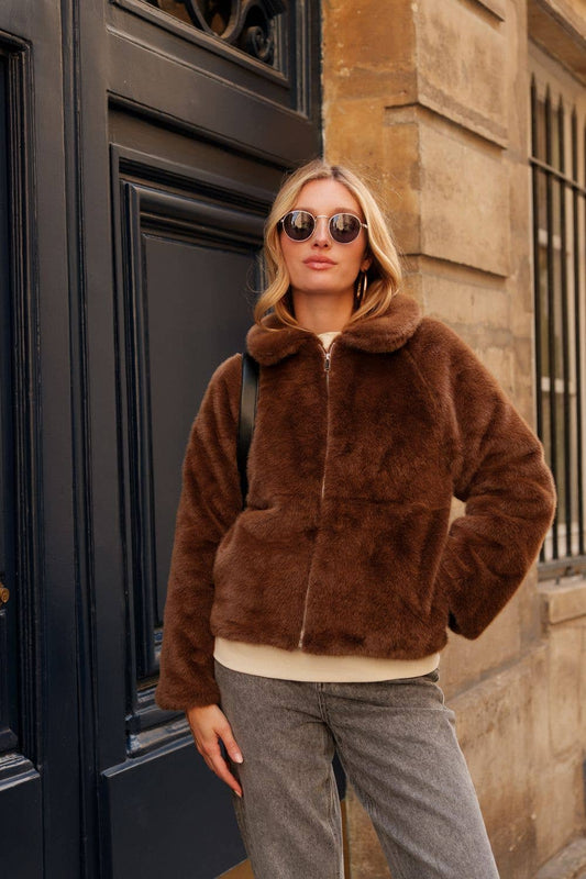Veste avec col en fausse fourrure: Marron