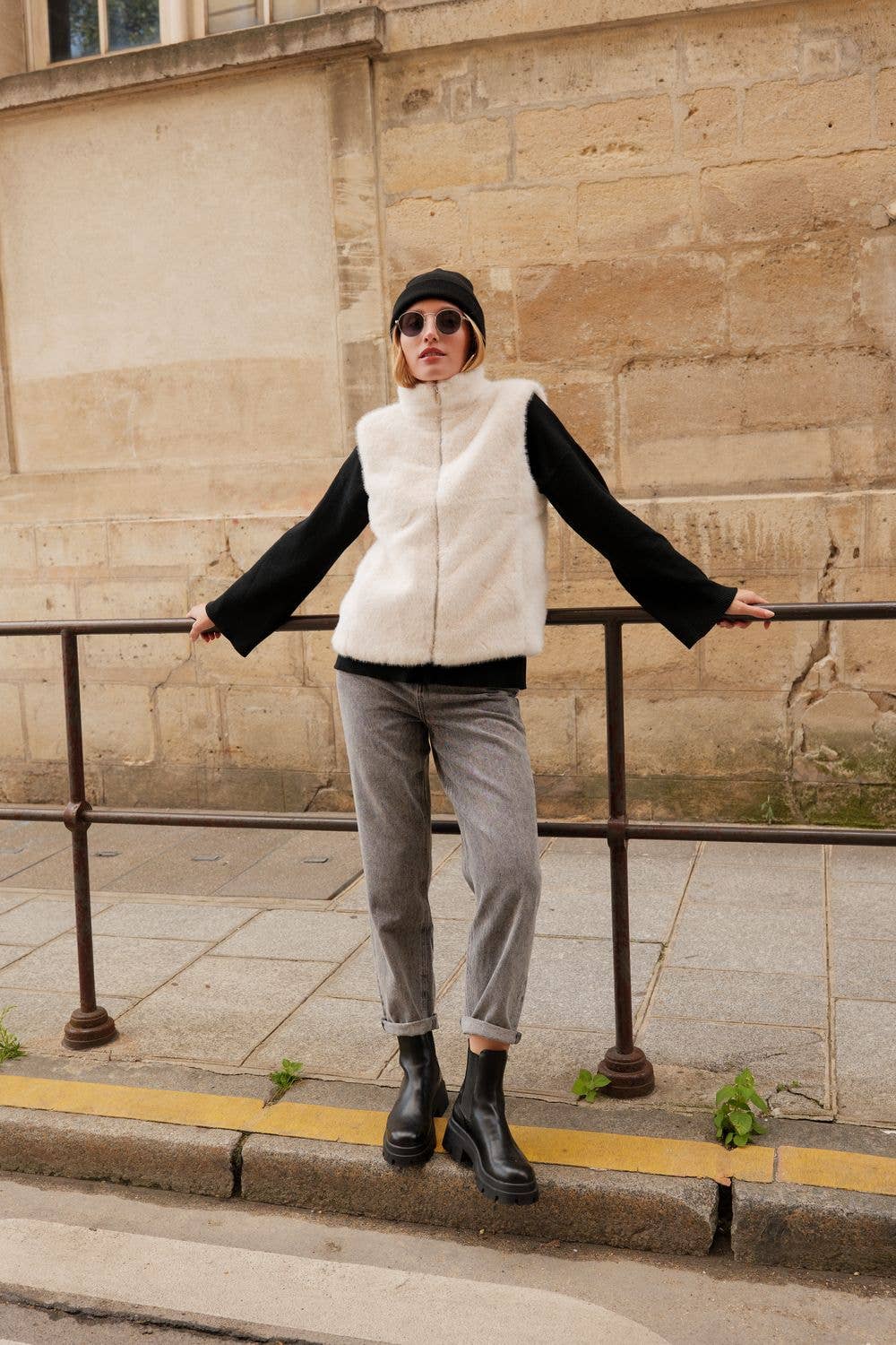 Gilet sans manche fausse fourrure